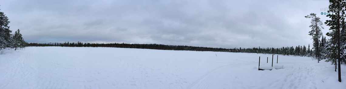 panorama levi lake