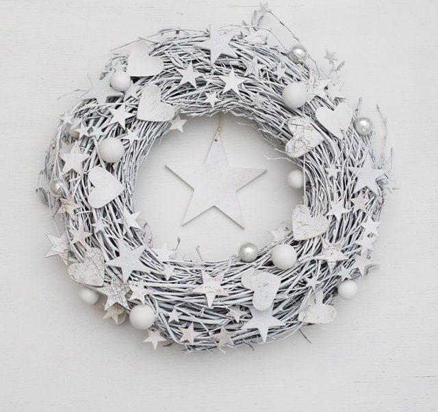 Pinterest Wreath Inspiration white DecoBazaar Botanika Studio 