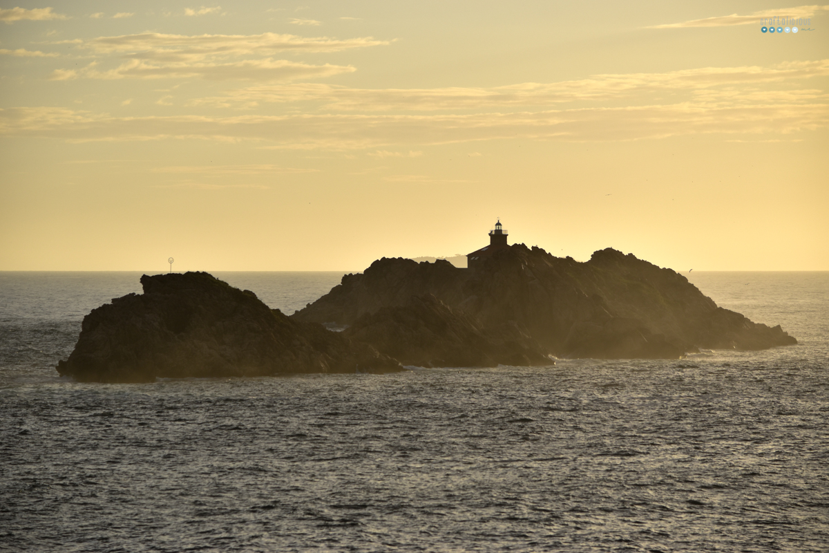 photo of lighthouse in evening sun for my goal check in for the 101 in 1000 project also called project zero