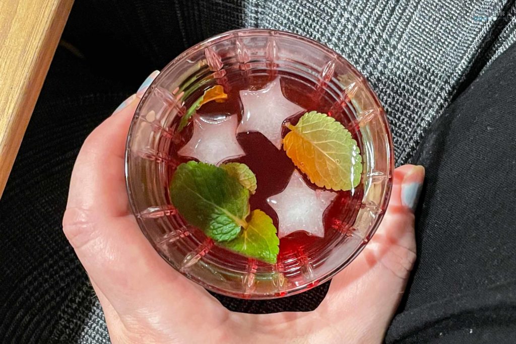 Birthday present for mom red drink with star ice cubes