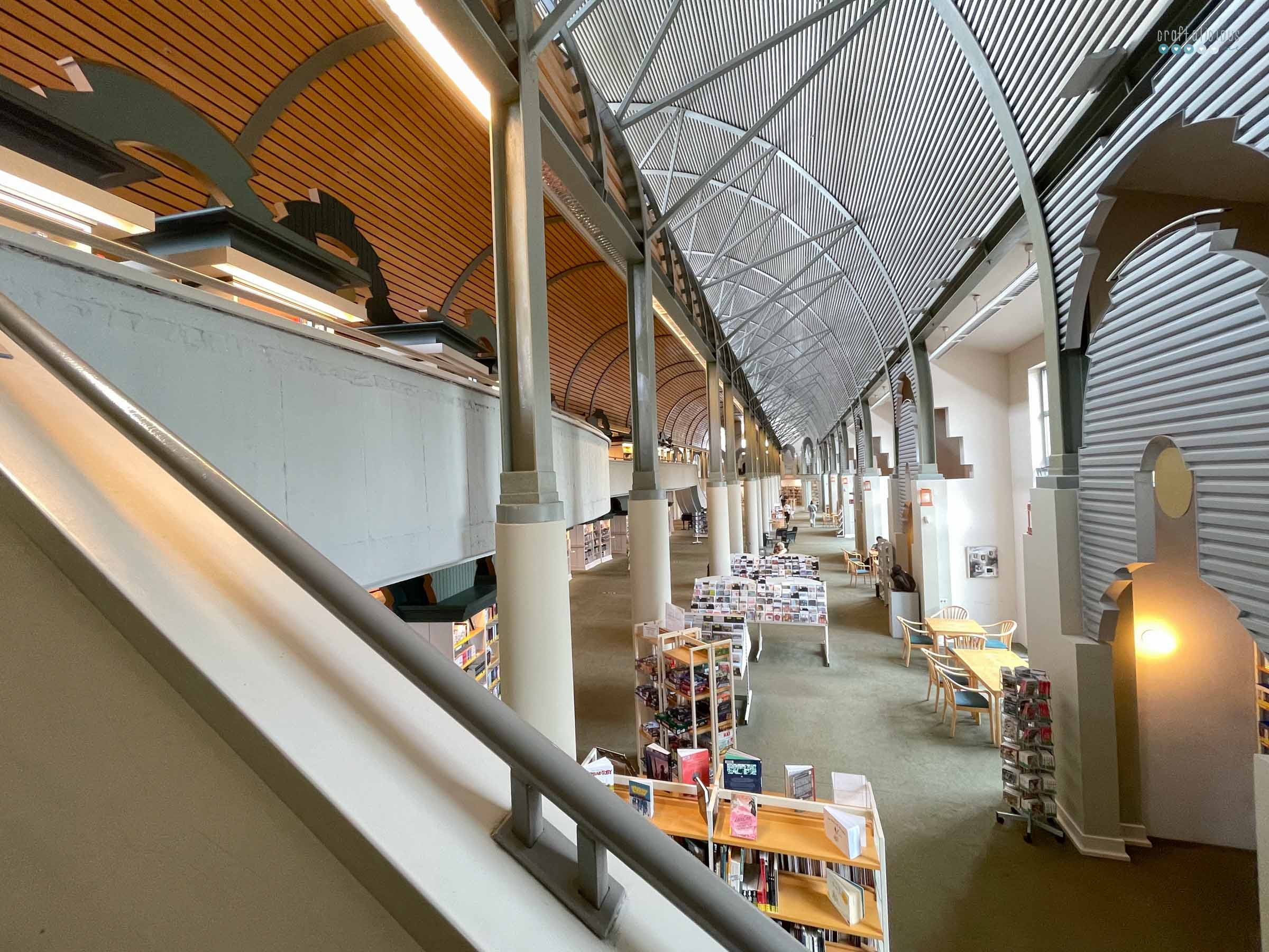 exploring the neighborhood Humboldt Library indoors