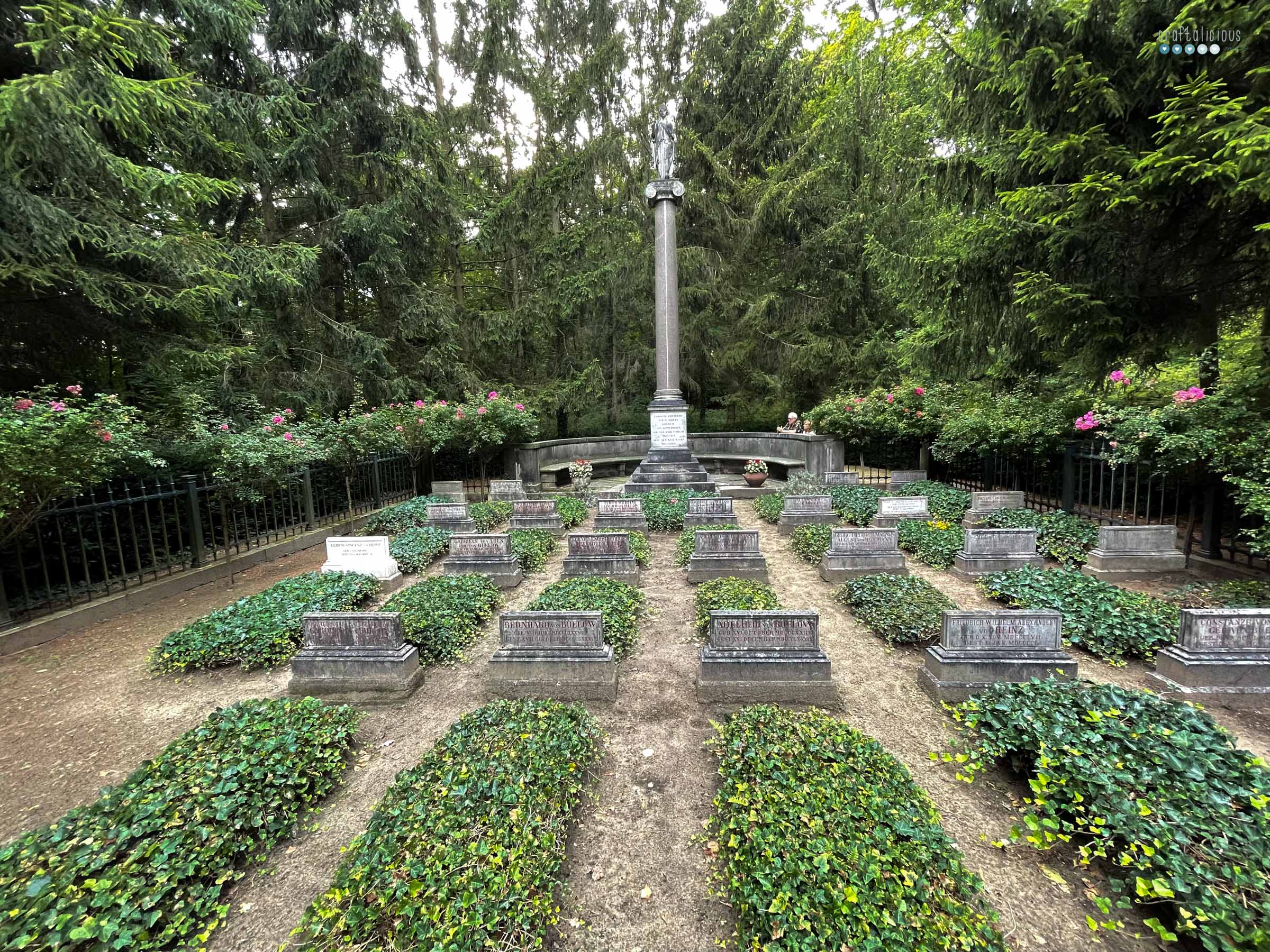 exploring the neighborhood graveyard of Humboldt