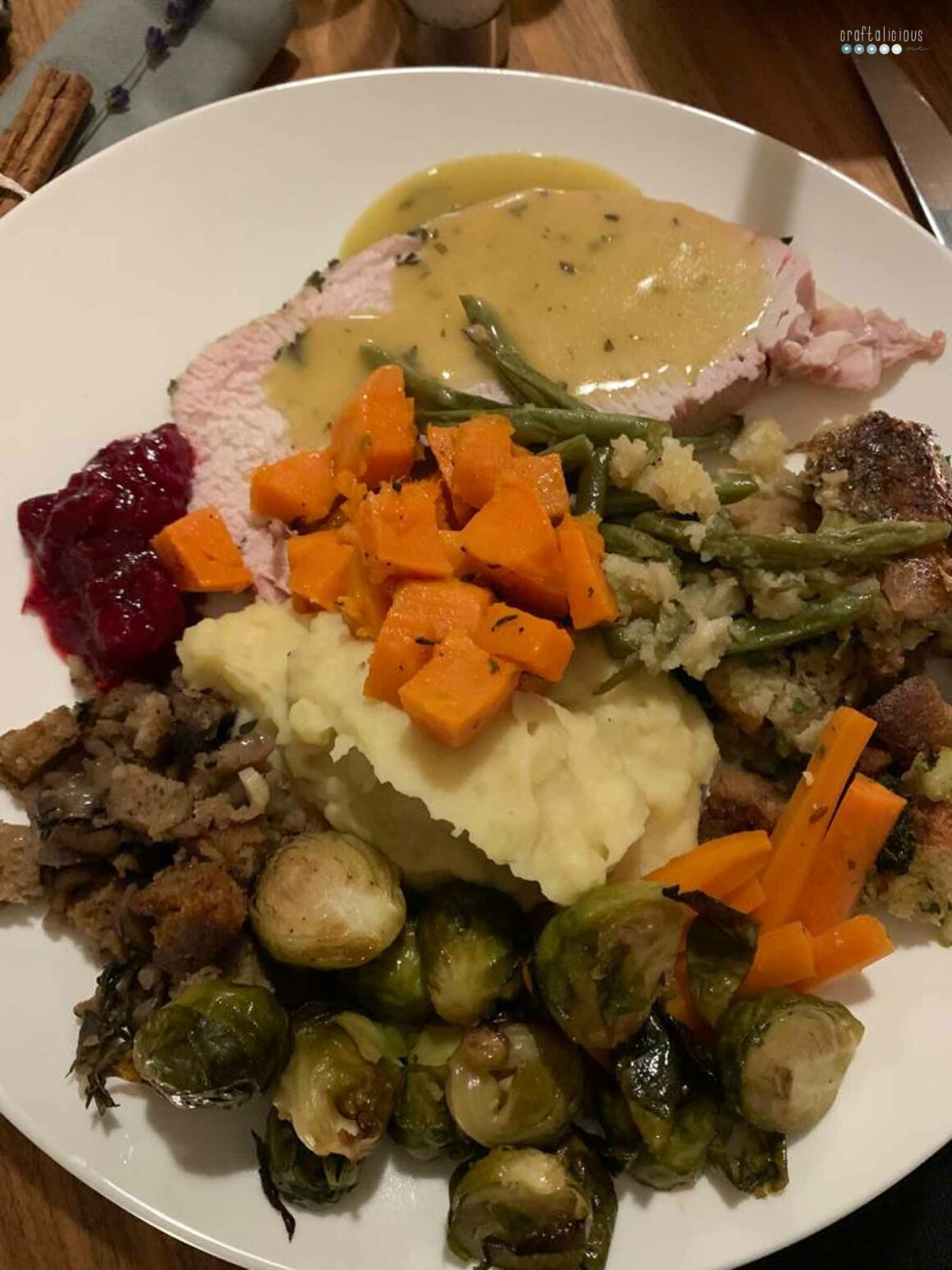 hosting friendsgiving food