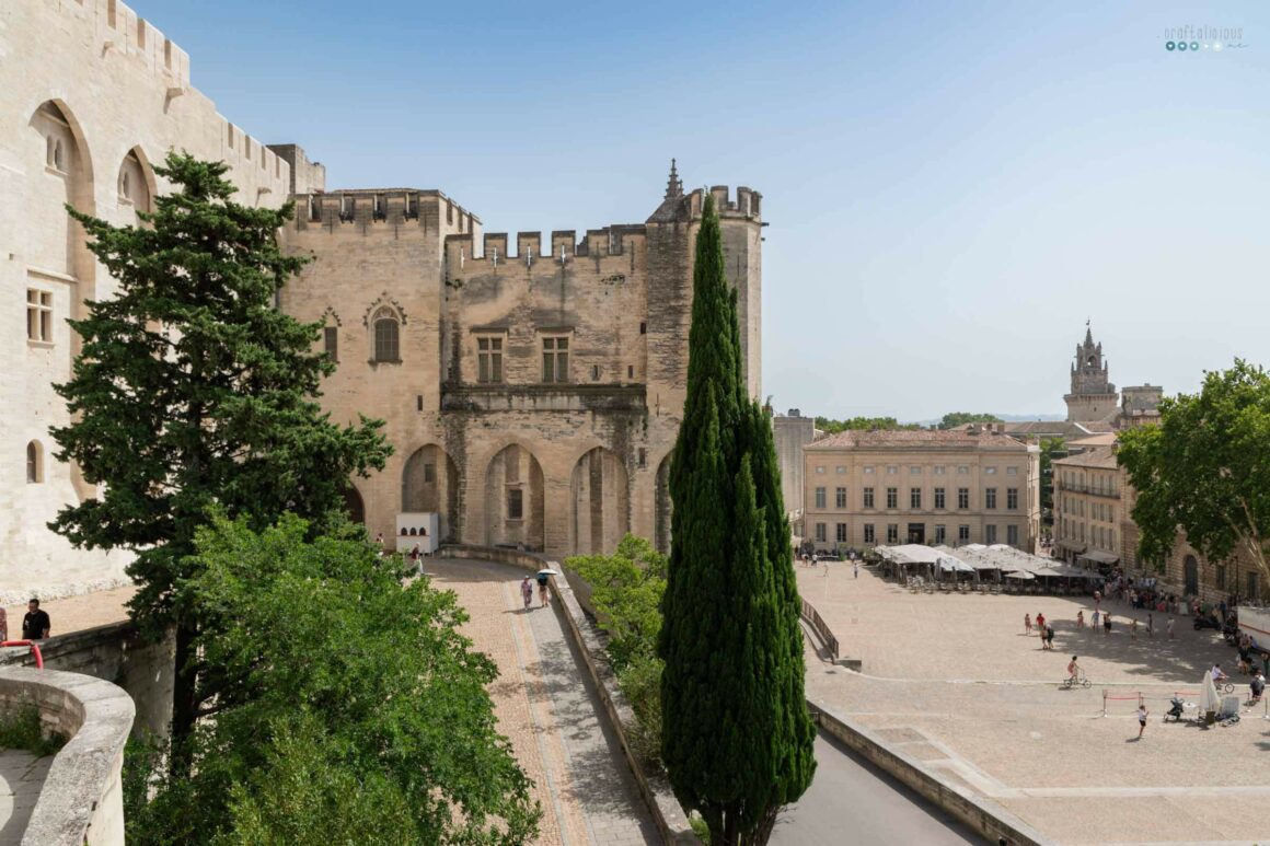 river cruise southern france uniworld_avignon