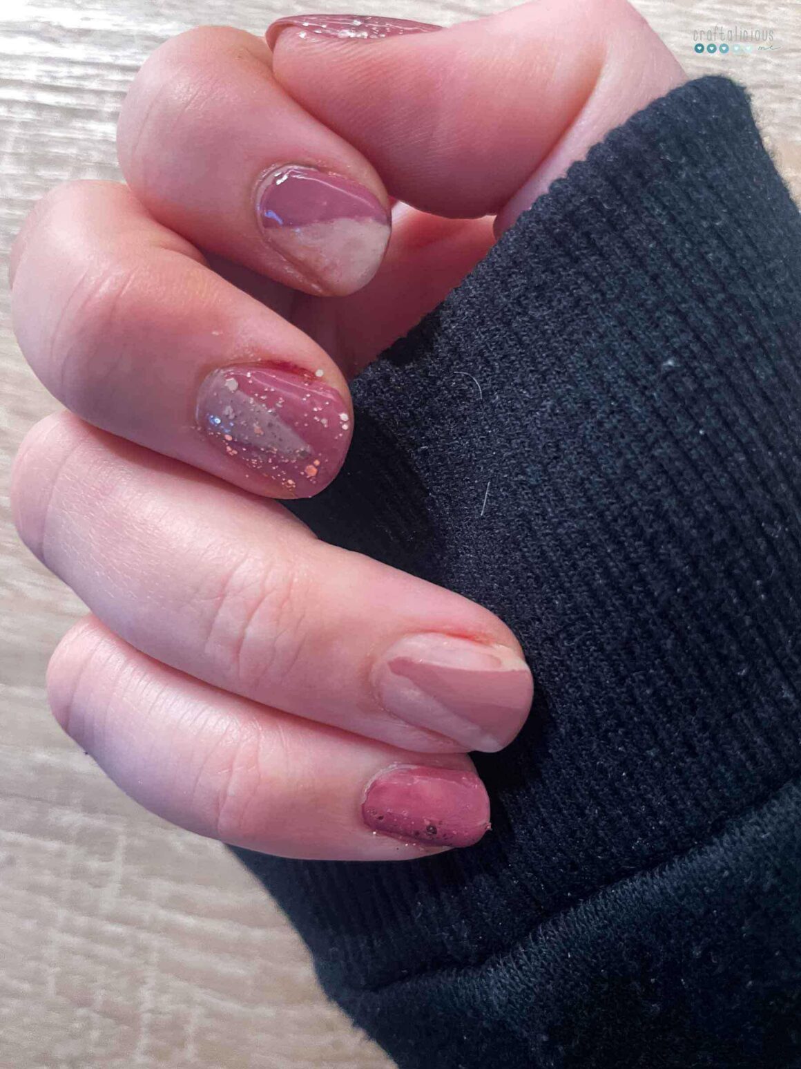 festive nails patterns