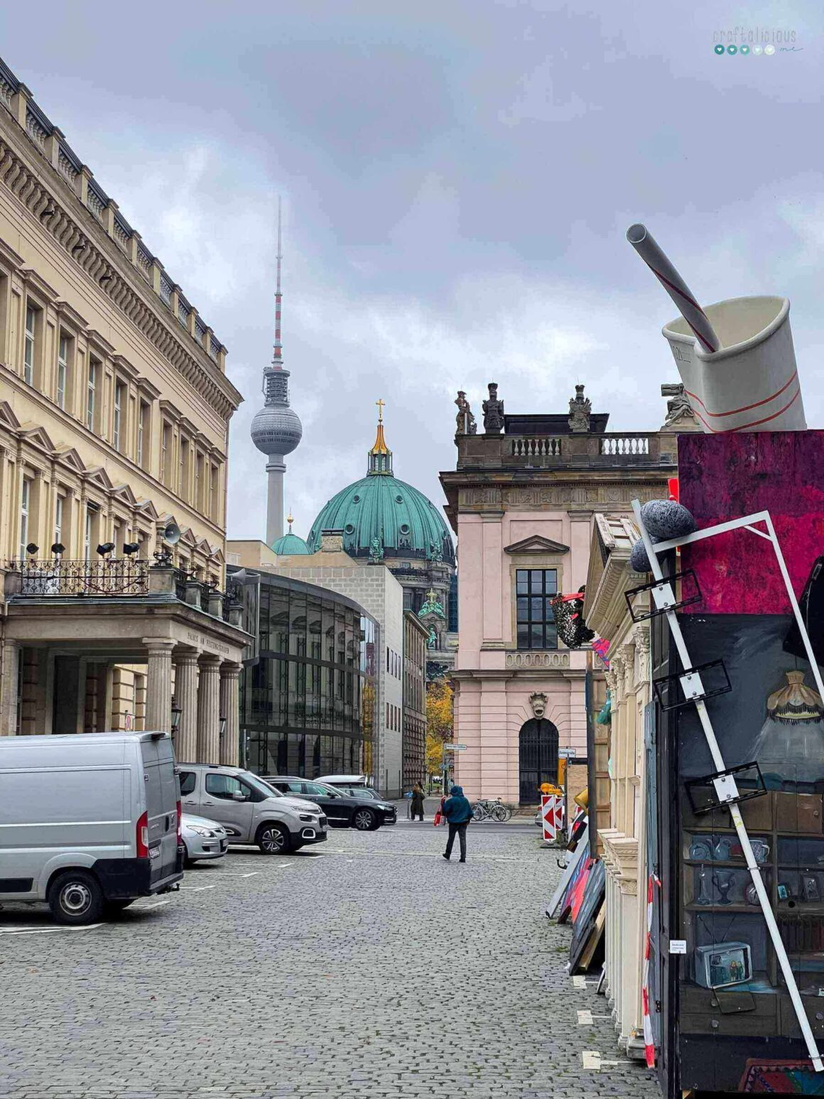 Berliner Fernsehturm und Berliner Dom und Maxim Gorki Theater