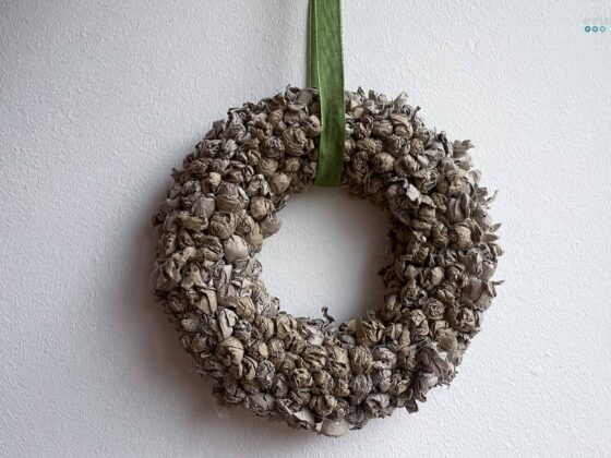 paper ball wreath